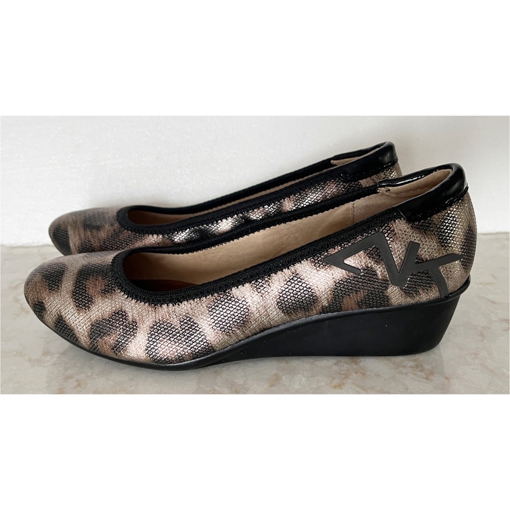 Anne Klein Sport Akdax Brown Cheetah Print Faux Leather Wedge Flats 5.5 New
